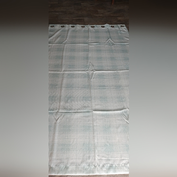 Curtains  Light Green  2 Panels Unbranded  52 " W x  84 "L New With Out Tags - Picture 4 of 8